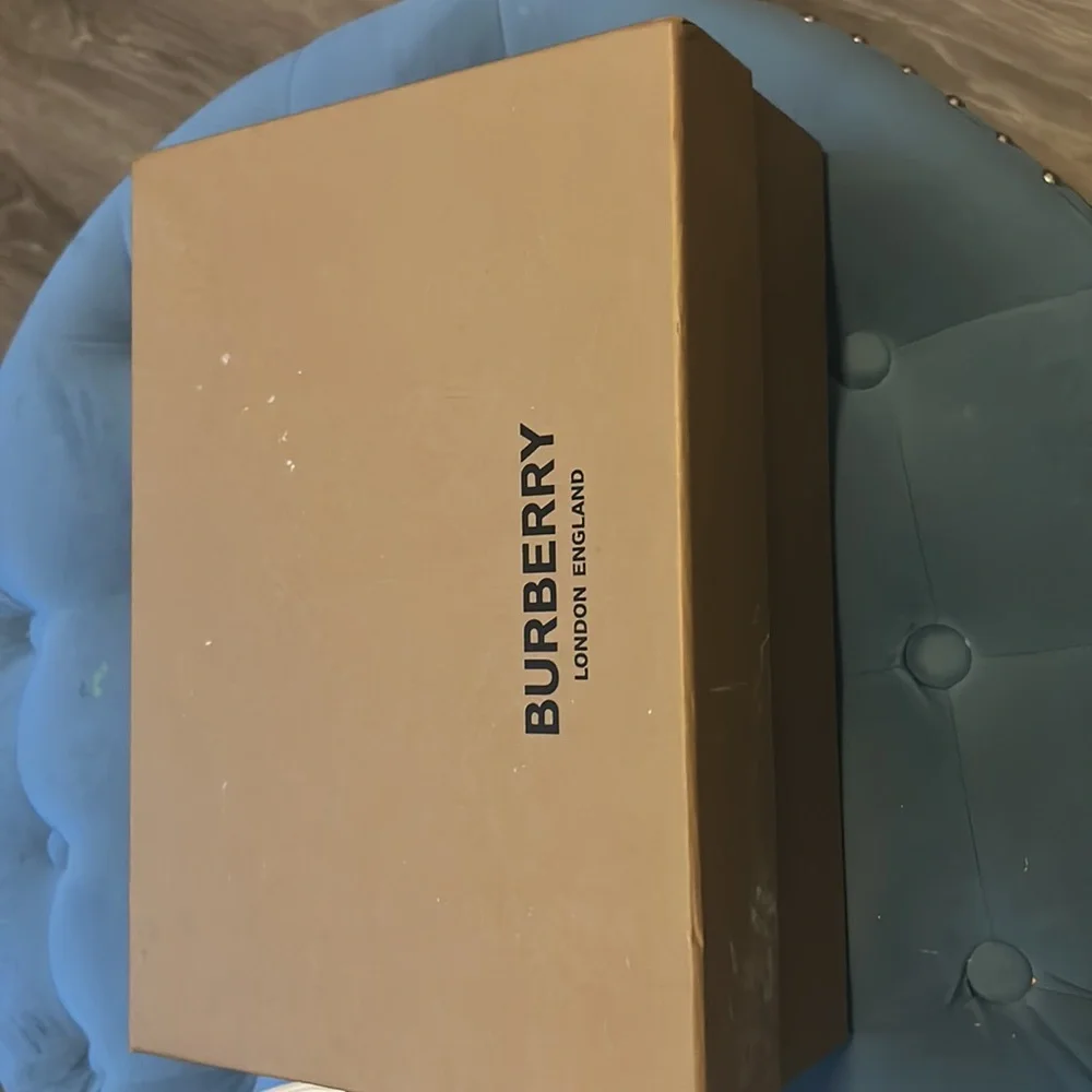 Designer Shoes - Picture 5 of 5